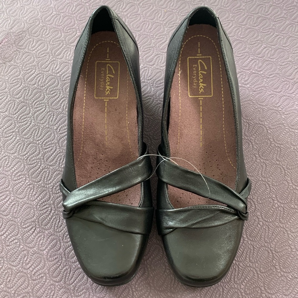 Clarks Women Shoes, Size 7.5W, Black Color